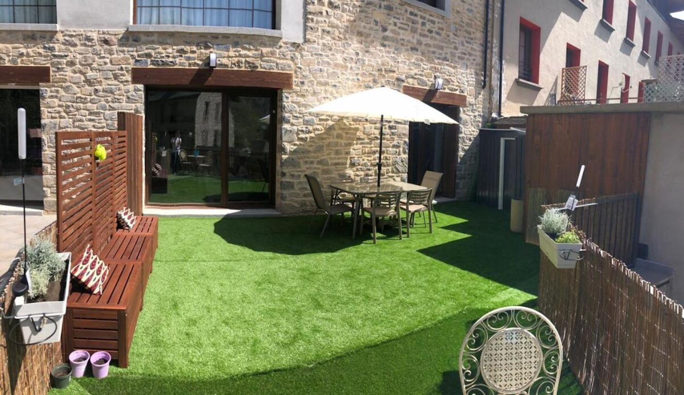 Casa Rosana - Apartamento De Diseno Con Terraza Sallent de Gállego Dış mekan fotoğraf