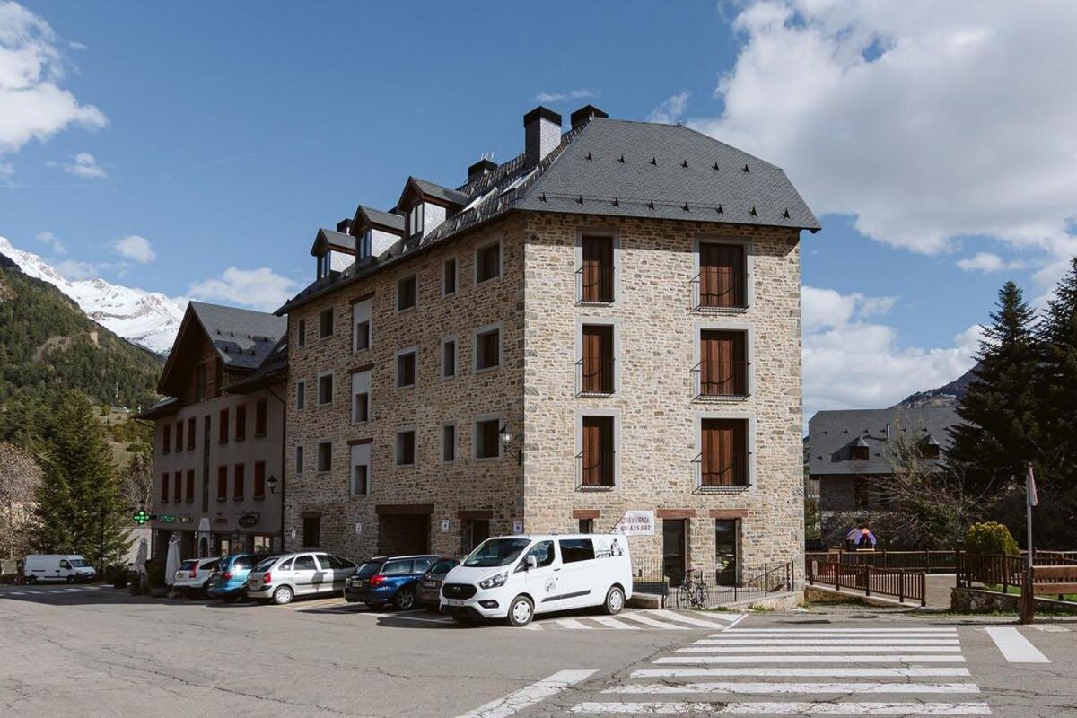 Casa Rosana - Apartamento De Diseno Con Terraza Sallent de Gállego Dış mekan fotoğraf